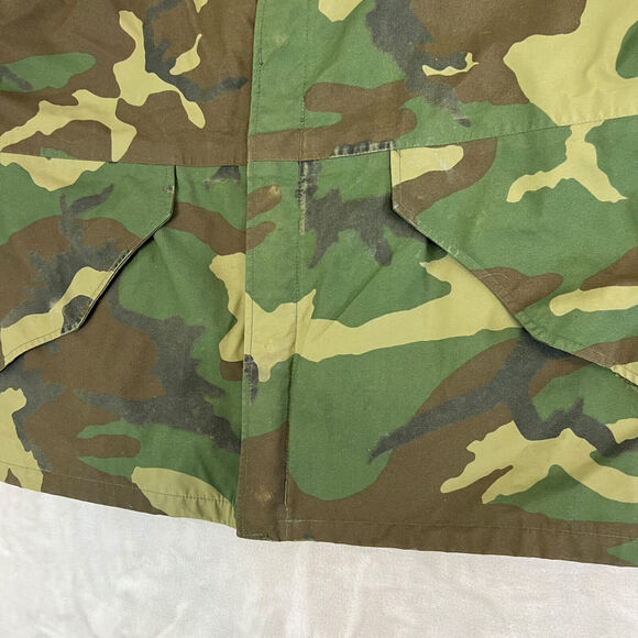 US Military Jacket Medium Short Woodland Camo Cold Weather Parka Nylon Outdoors - Picture 2 of 15